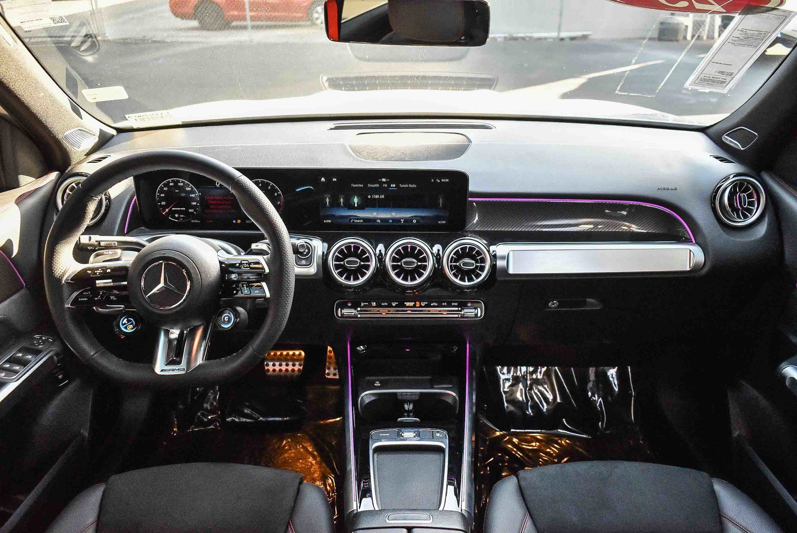 Used 2025 Mercedes-Benz GLB 35 AMG 4MATIC image 12