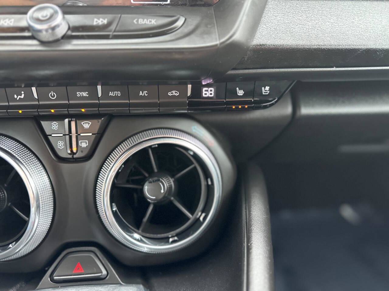 Used 2017 Chevrolet Camaro SS RWD image 29