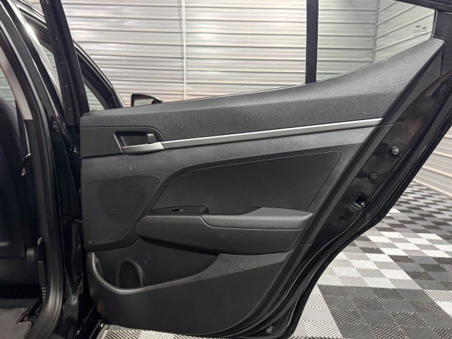 Used 2018 Hyundai Elantra SE w/ Cargo Package image 30