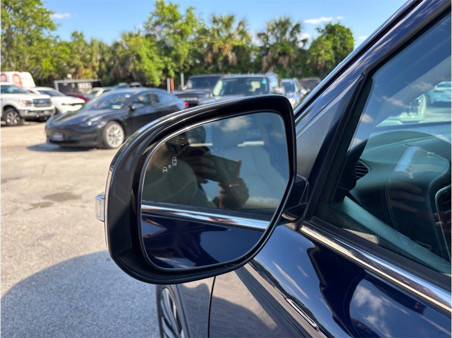 Used 2019 Mitsubishi Outlander SEL AWD/4WD image 15