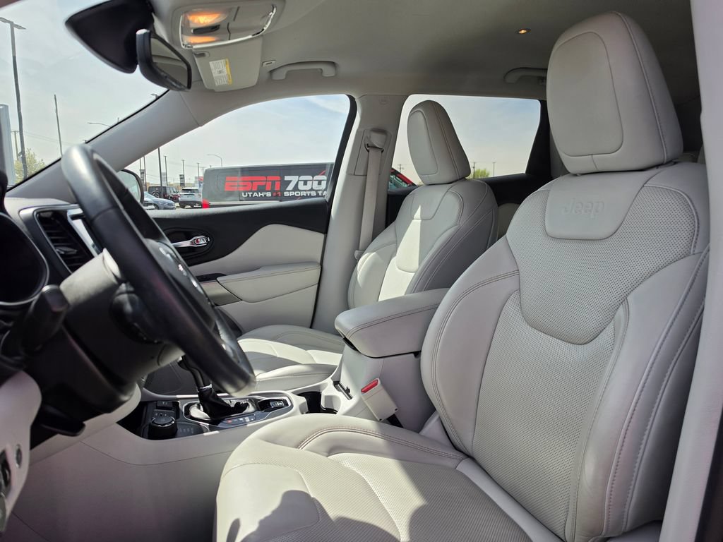 Used 2019 Jeep Cherokee Limited AWD/4WD image 10