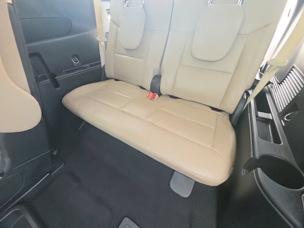 Used 2021 Ford Explorer Limited w/ Equipment Group 301A AWD/4WD image 28