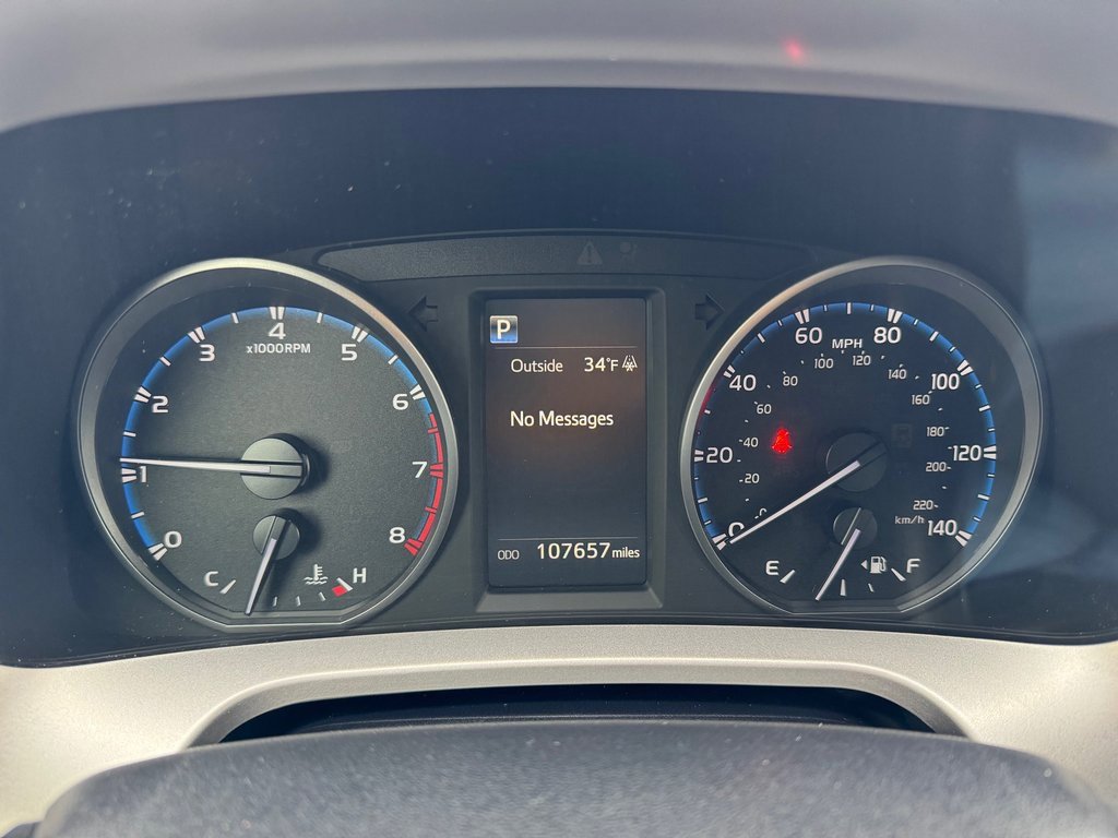 Used 2018 Toyota RAV4 LE image 12