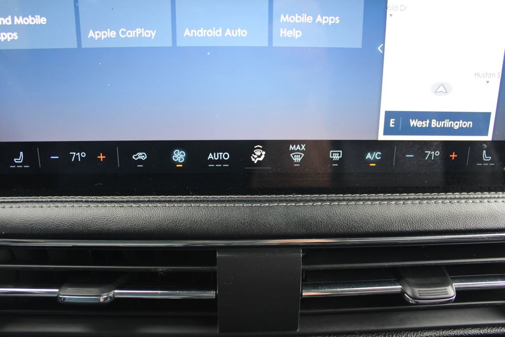 Used 2023 Lincoln Corsair FWD image 33