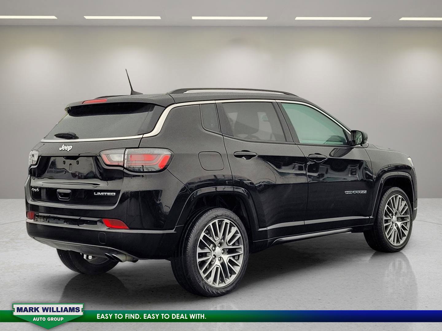 Used 2022 Jeep Compass Limited w/ Elite Group image 8