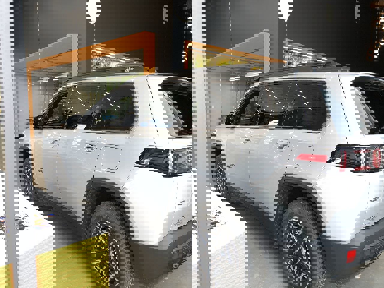 New 2026 Jeep Cherokee Limited image 3