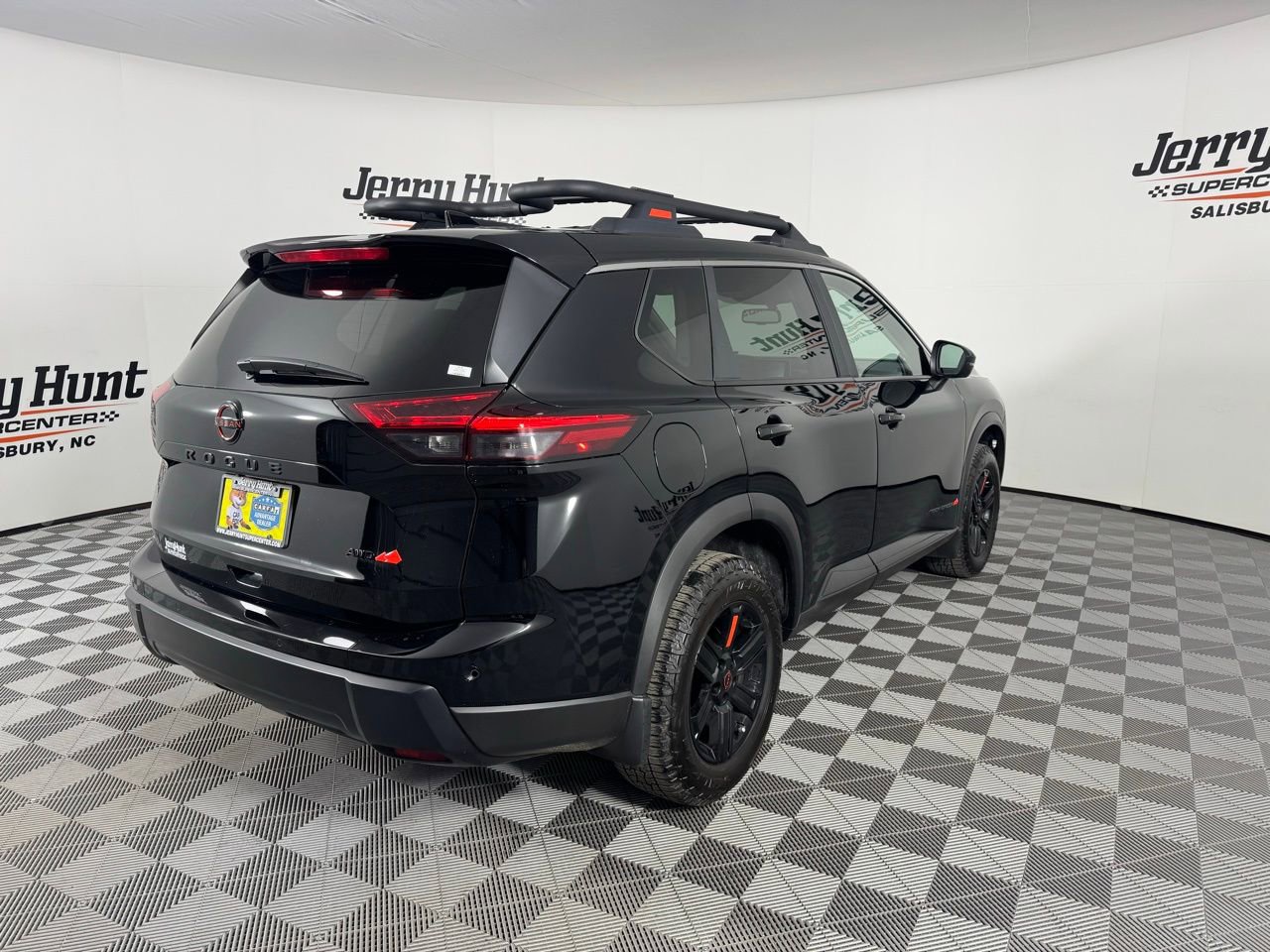 Used 2025 Nissan Rogue SV w/ Rock Creek Premium Package image 6