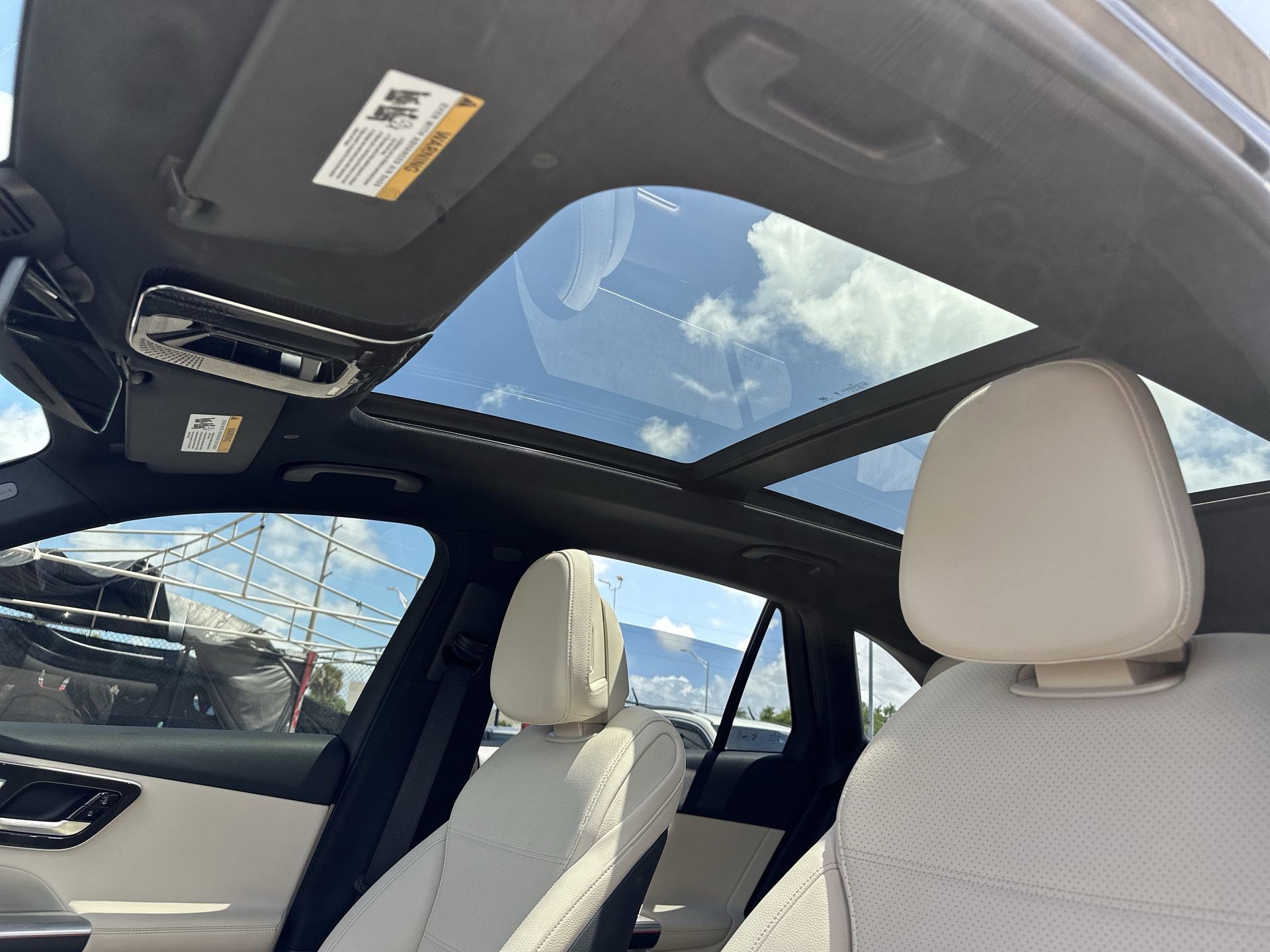 Used 2025 Mercedes-Benz GLC 300 image 15