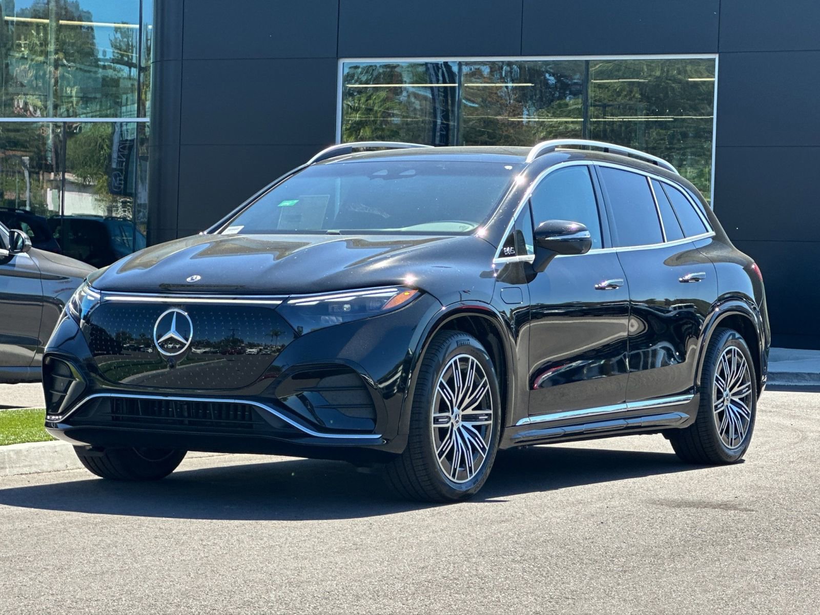 New 2026 Mercedes-Benz EQS 550 4MATIC SUV image 7