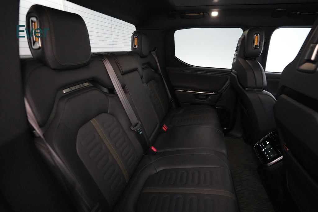 Used 2025 Rivian R1T Adventure Dual AWD/4WD image 5
