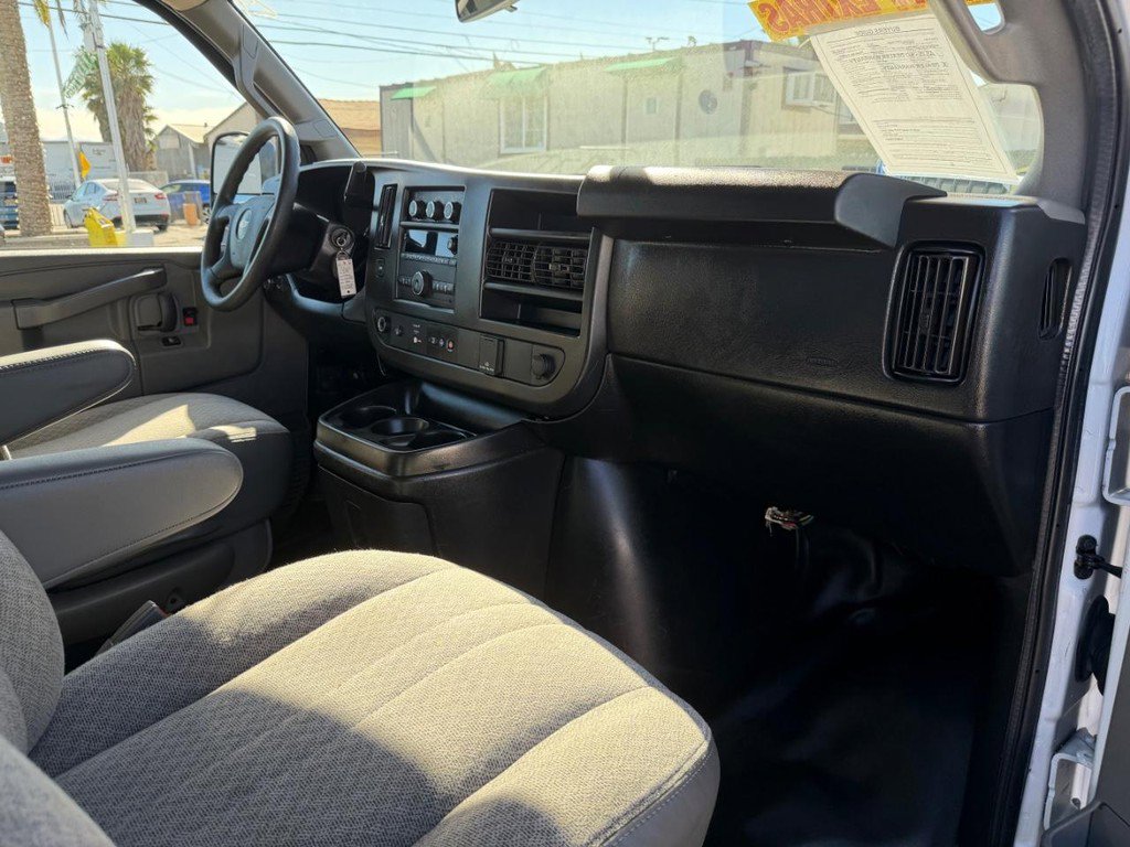 Used 2019 Chevrolet Express 2500 image 19