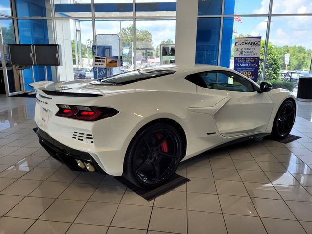 New 2025 Chevrolet Corvette E-Ray image 12