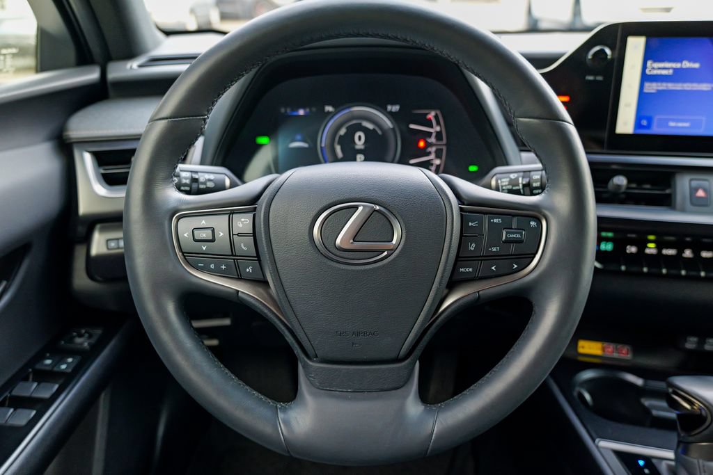 Used 2024 Lexus UX 250h F Sport AWD/4WD image 43