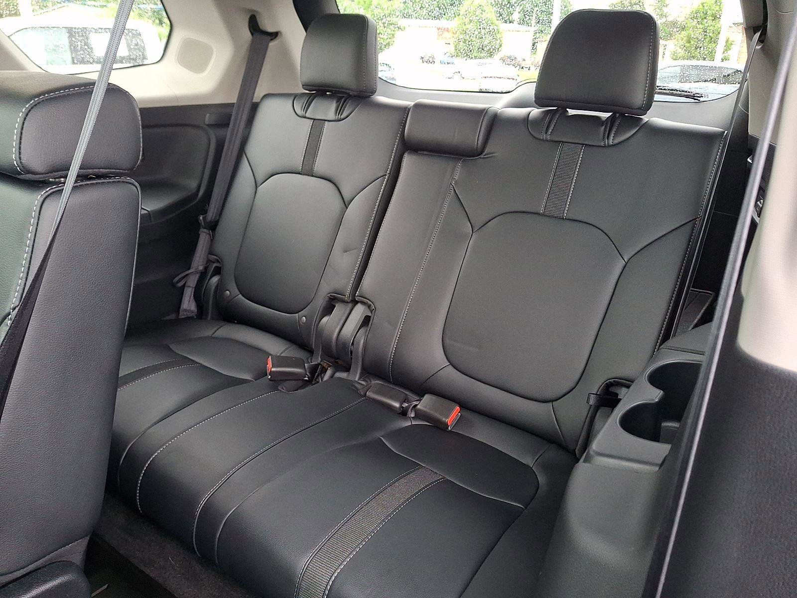Used 2024 Honda Pilot Touring image 11