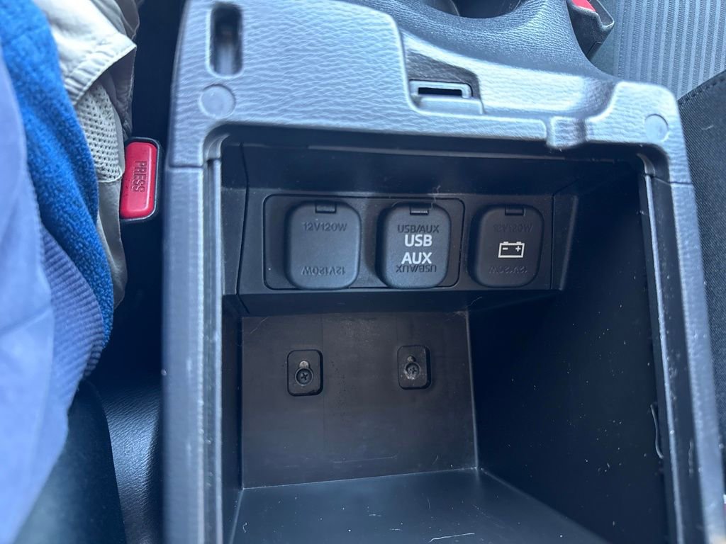 Used 2014 MAZDA MAZDA3 i Touring image 31