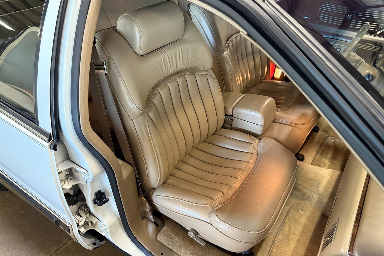 Used 1995 Buick Roadmaster Estate RWD image 78