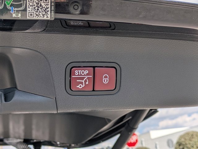 Used 2023 Mercedes-Benz GLS 580 4MATIC image 14