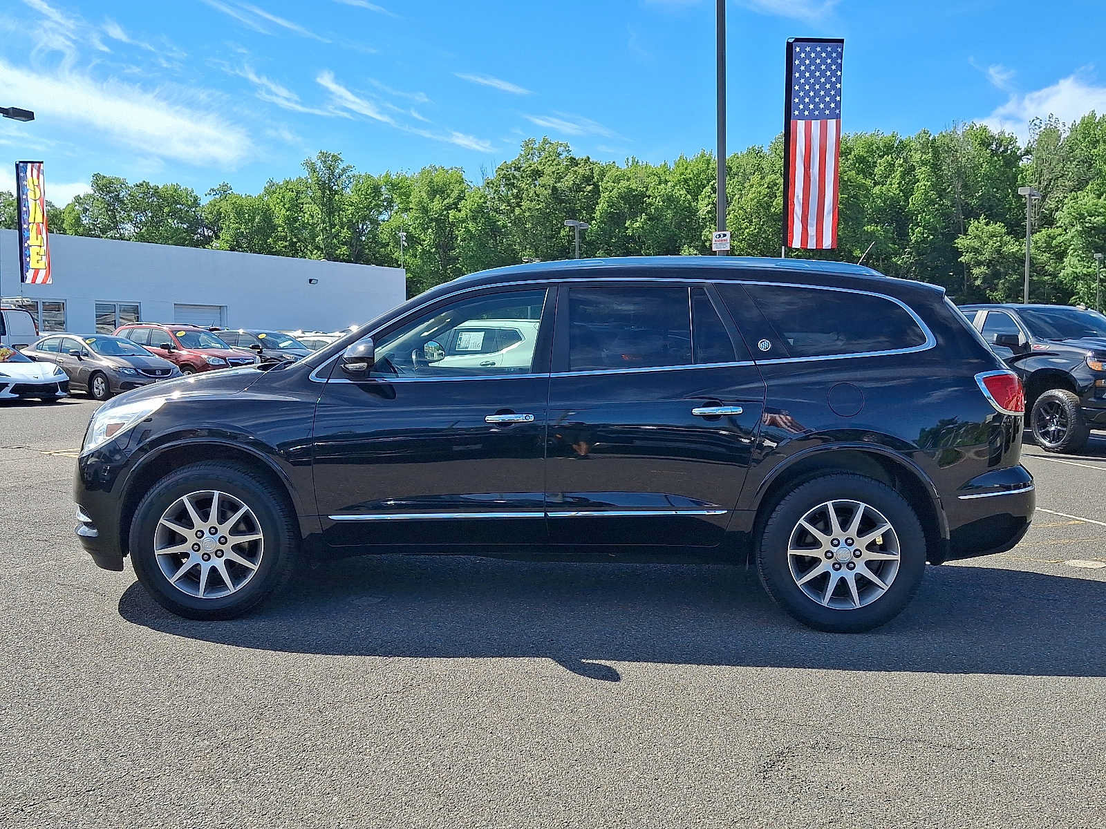 Used 2017 Buick Enclave Leather FWD image 4