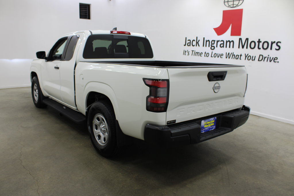 Used 2026 Nissan Frontier S RWD image 3