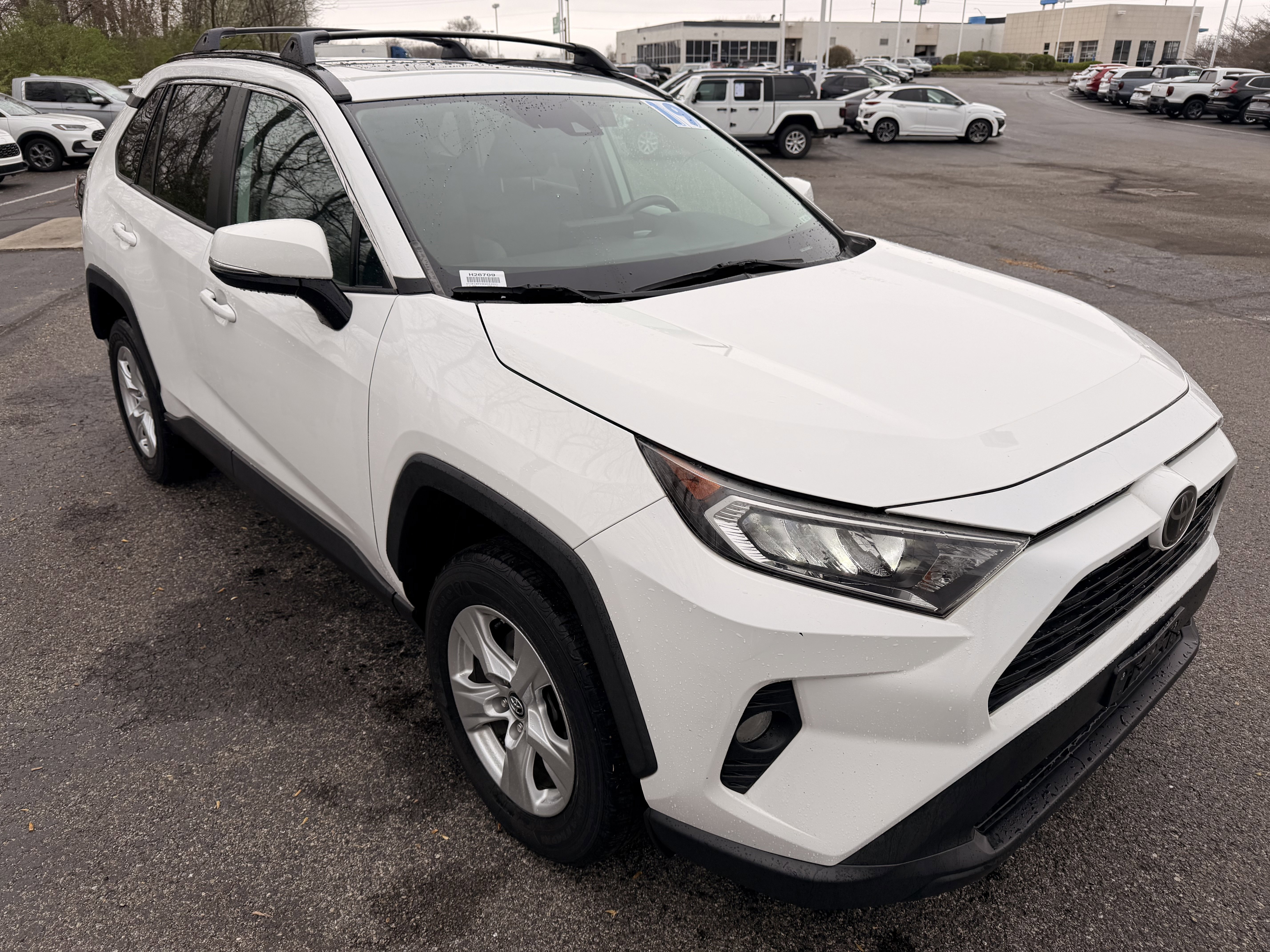 Used 2019 Toyota RAV4 XLE w/ Convenience Package AWD/4WD image 1