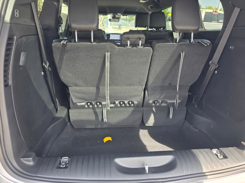 New 2026 Chrysler Voyager LX FWD image 11