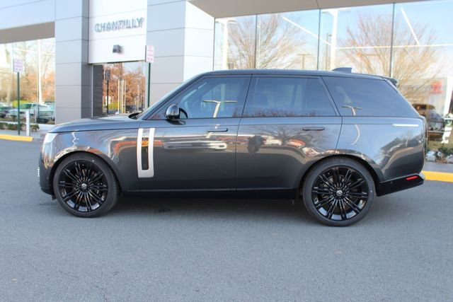 Used 2025 Land Rover Range Rover SV image 6