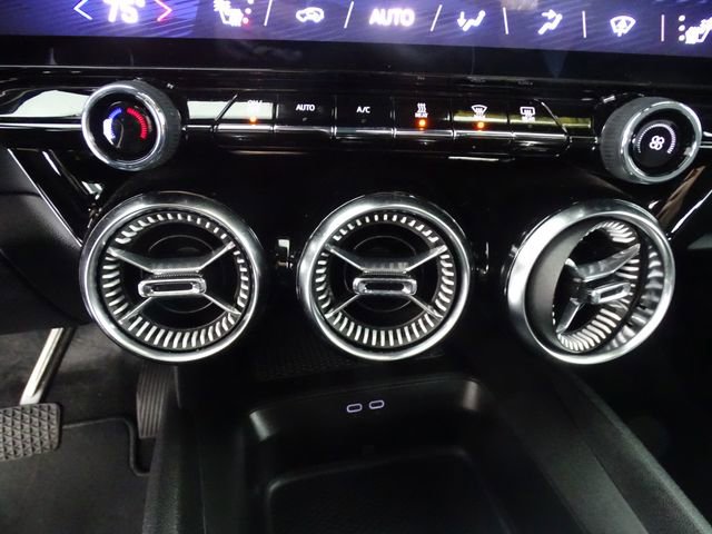 Used 2024 Chevrolet Blazer EV LT image 11