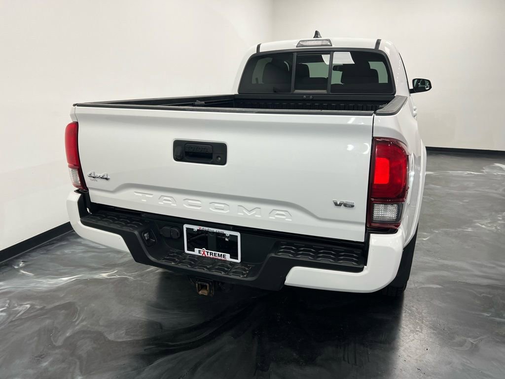 Used 2021 Toyota Tacoma SR5 AWD/4WD image 6