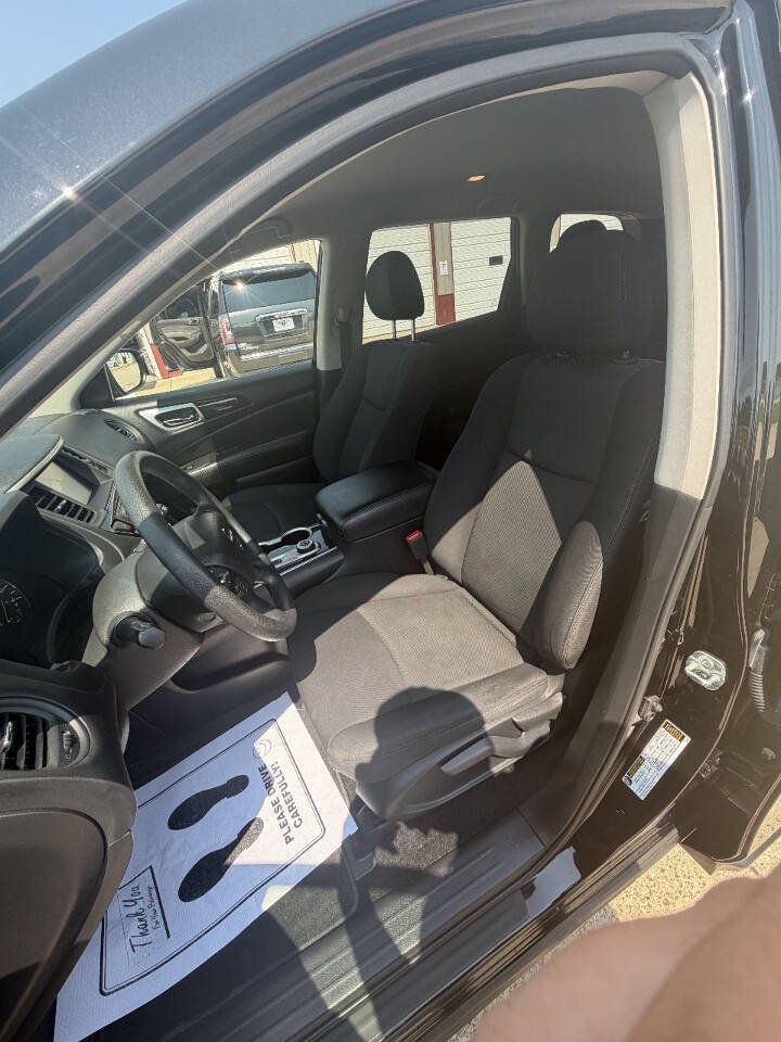 Used 2019 Nissan Pathfinder S AWD/4WD image 18