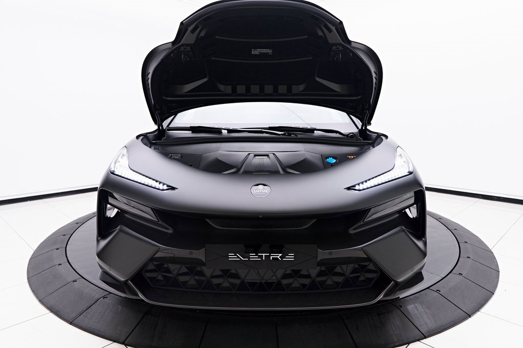 Used 2025 Lotus Eletre image 24