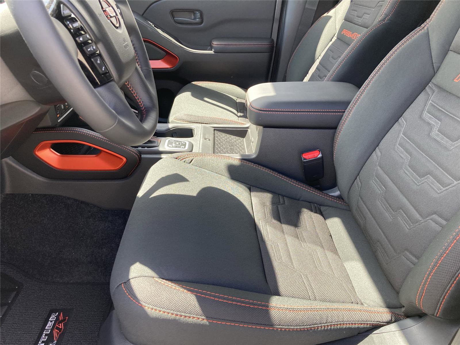New 2026 Nissan Frontier PRO-4X w/ Pro-4x Convenience Package image 26