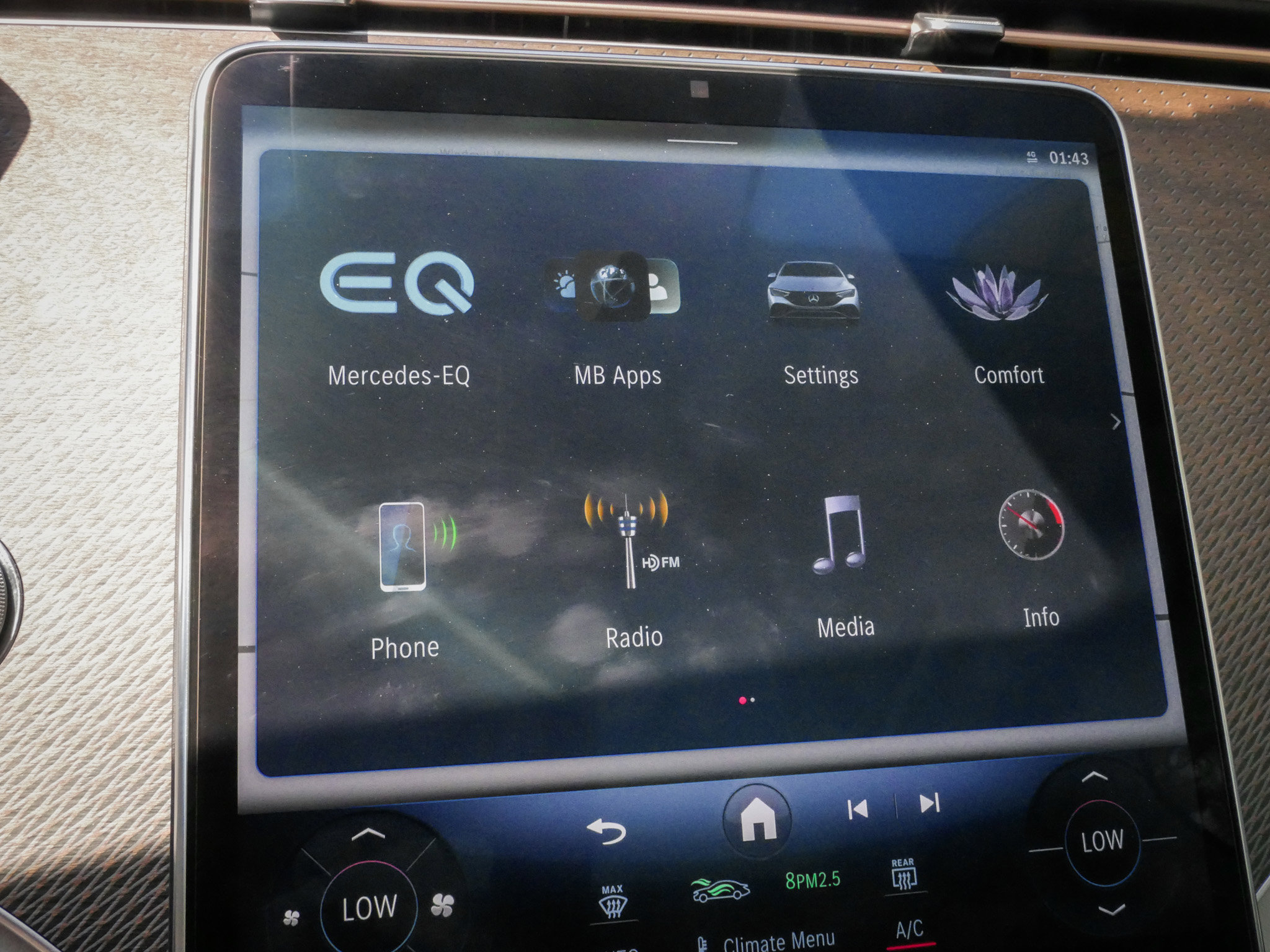 Used 2023 Mercedes-Benz EQE 350+ 4MATIC Sedan image 23