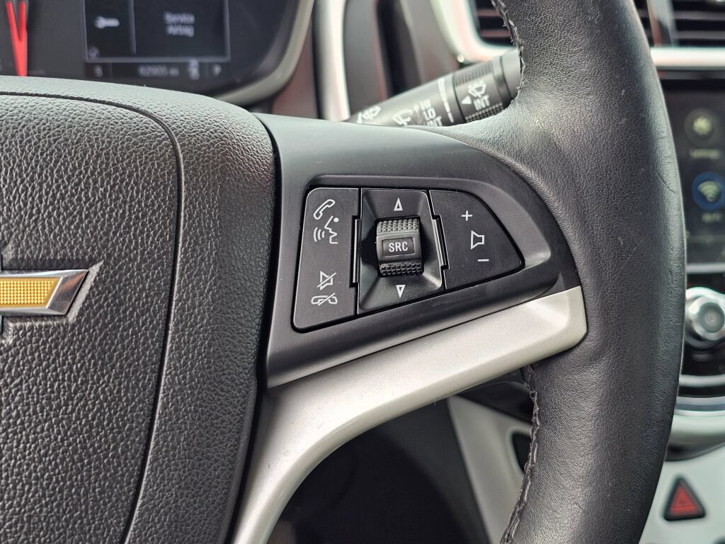 Used 2019 Chevrolet Sonic Premier FWD image 31