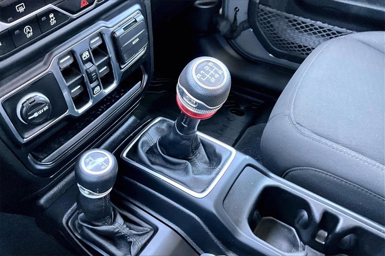 Certified 2021 Jeep Gladiator Sport image 29