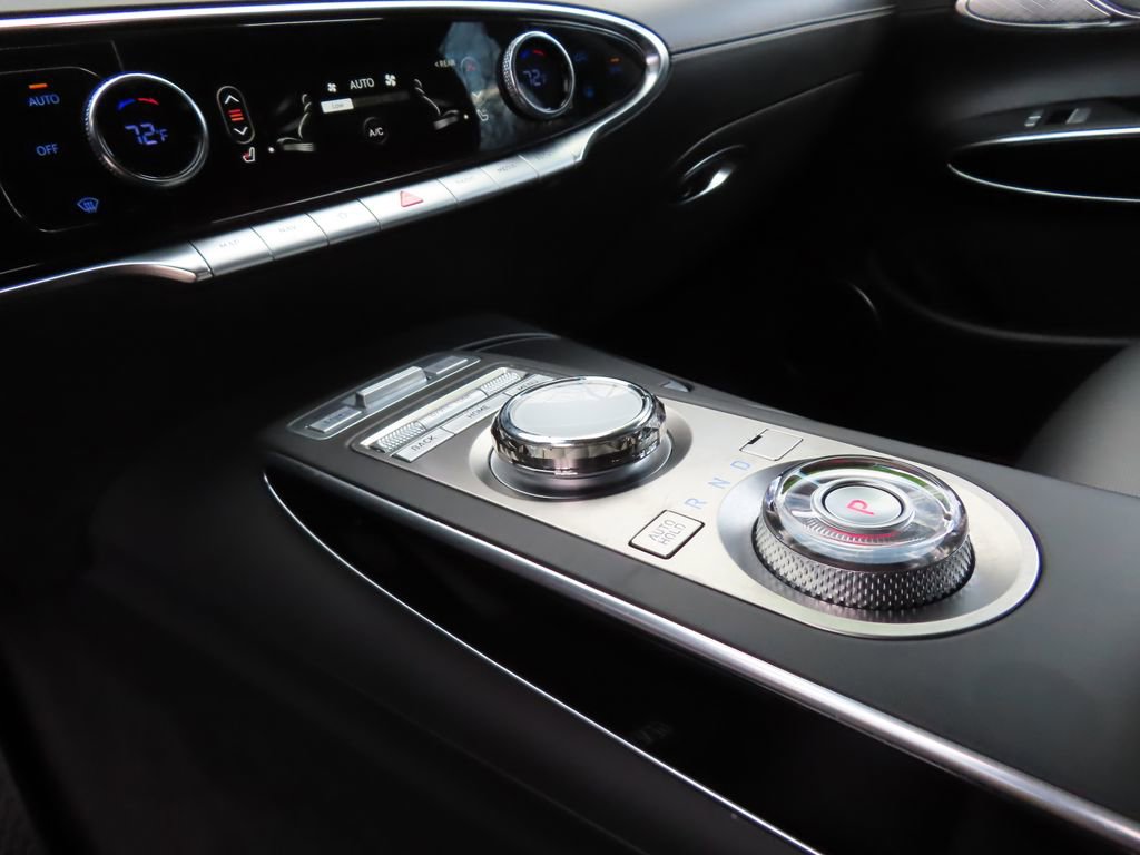 Used 2025 Genesis GV70 2.5T image 17