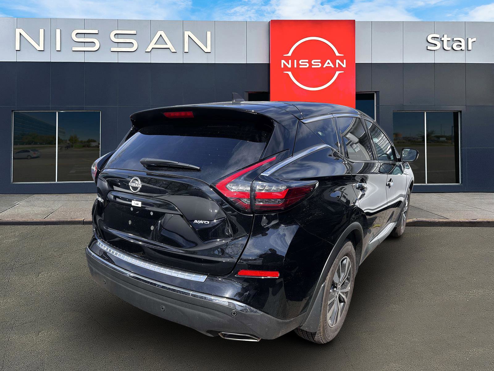 Used 2023 Nissan Murano S AWD/4WD image 4