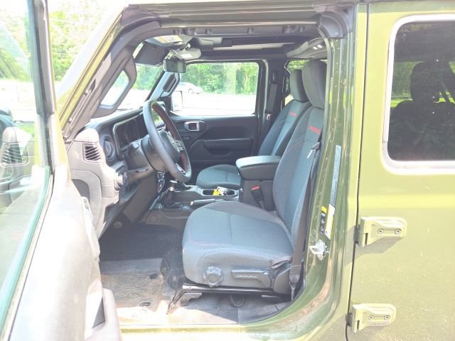 Used 2024 Jeep Wrangler Unlimited Rubicon w/ Technology Group AWD/4WD image 13
