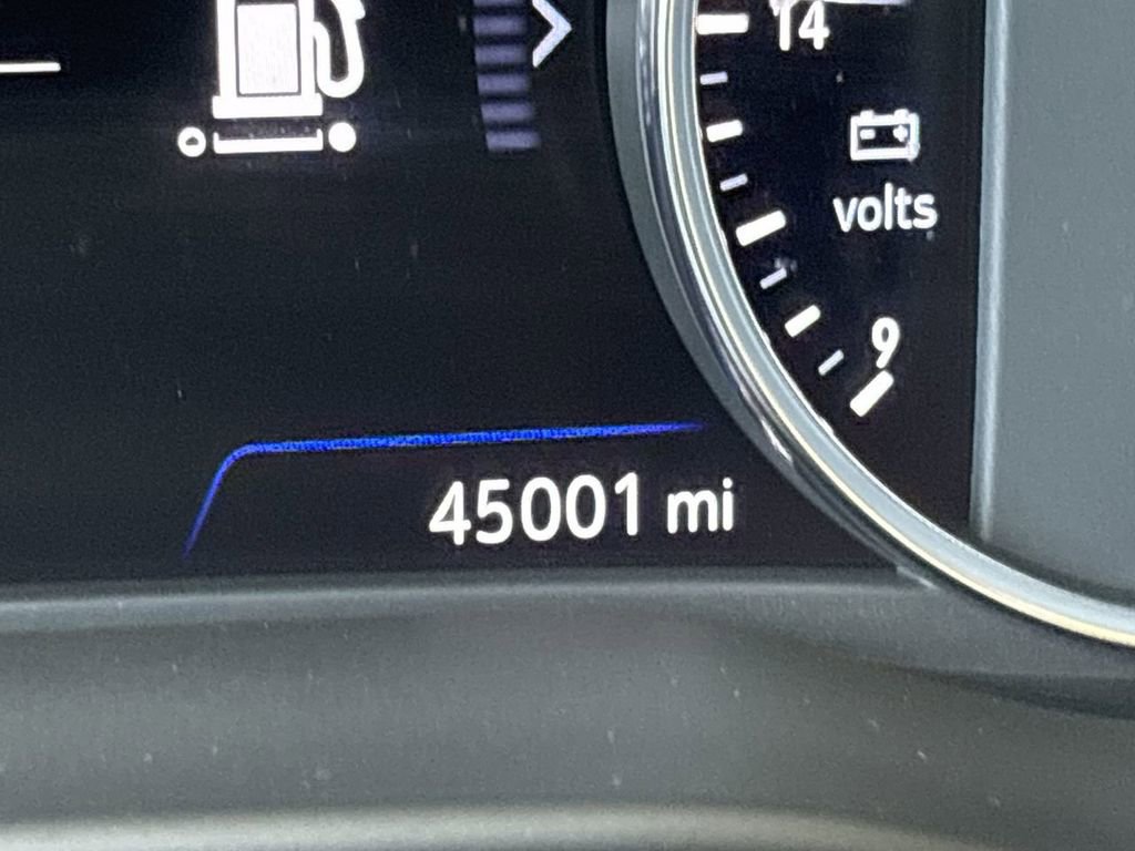 Certified 2024 Buick Enclave Avenir w/ Avenir Technology Package image 12