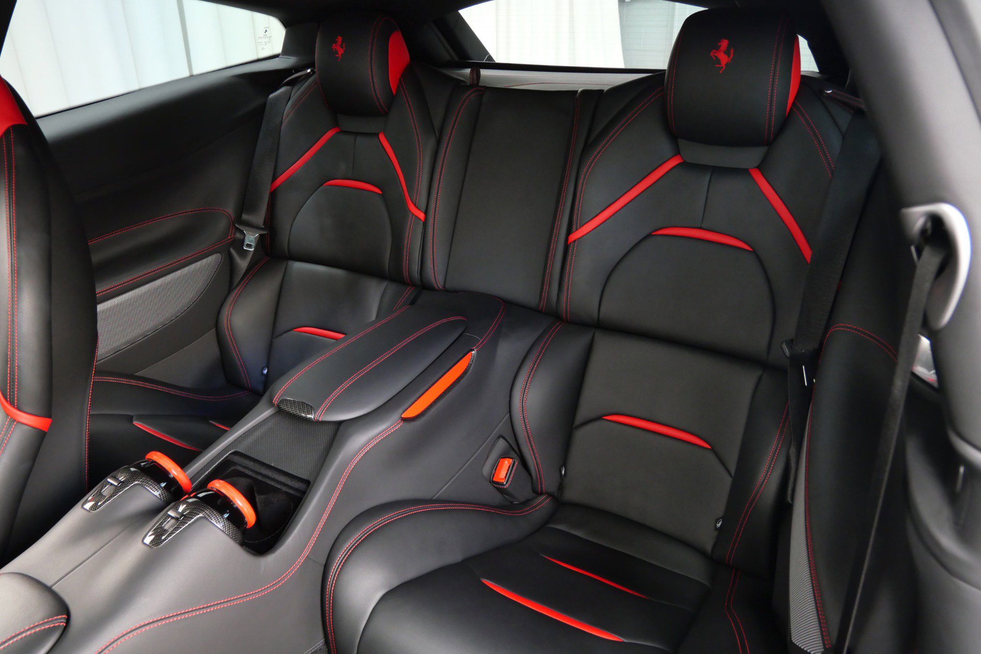 Used 2018 Ferrari GTC4Lusso image 16