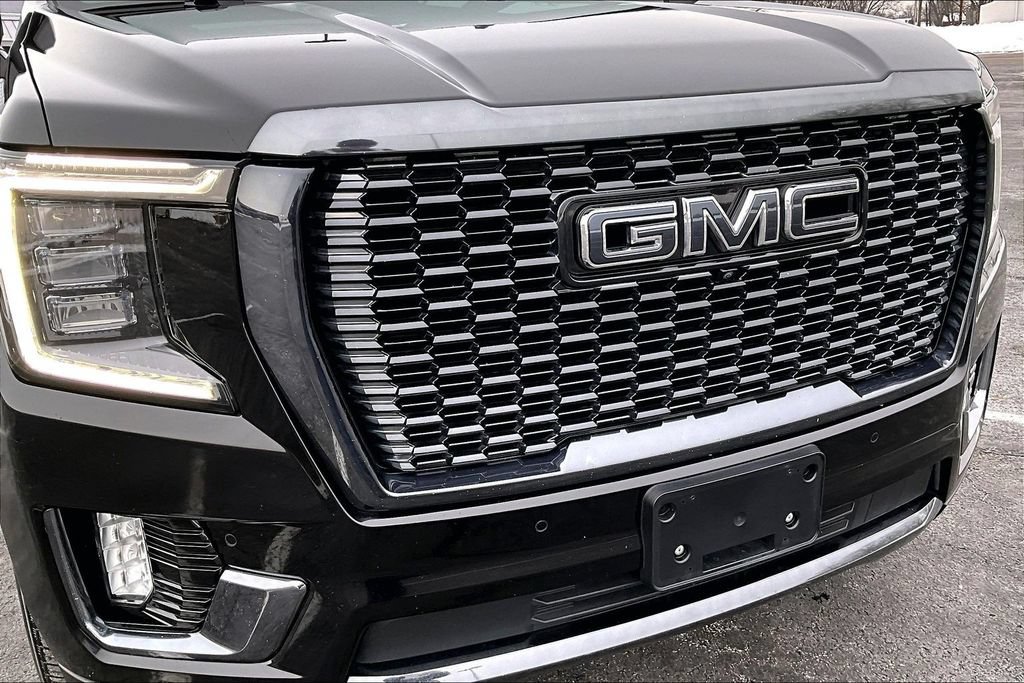 Used 2023 GMC Yukon XL Denali Ultimate AWD/4WD image 29