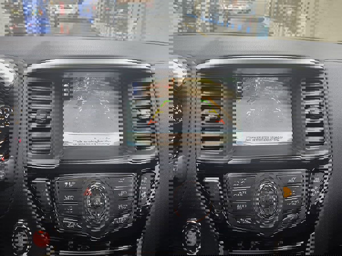 Used 2019 Nissan Pathfinder SV image 29