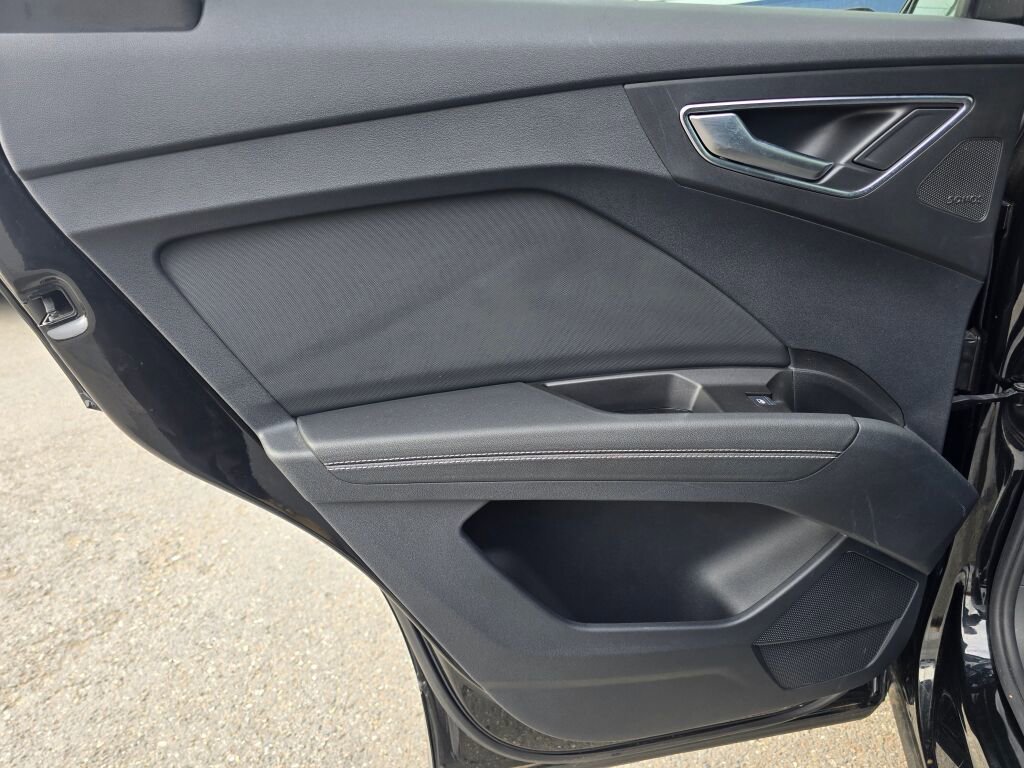 Used 2022 Audi Q4 e-tron Prestige image 20