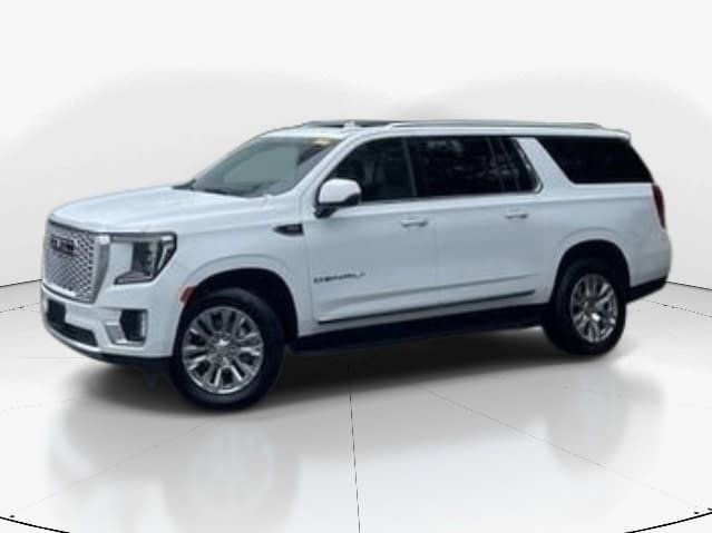 Used 2024 GMC Yukon XL Denali image 4