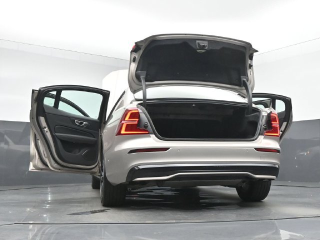 Used 2024 Volvo S60 B5 Plus w/ Climate Package FWD image 54