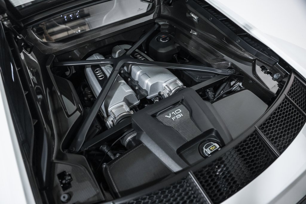 Used 2018 Audi R8 V10 plus w/ Full Leather Package image 21
