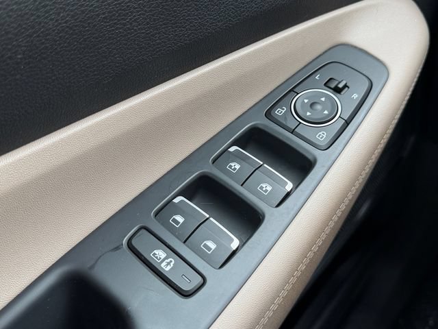 Used 2023 Hyundai Santa Fe SEL w/ Cargo Package FWD image 28