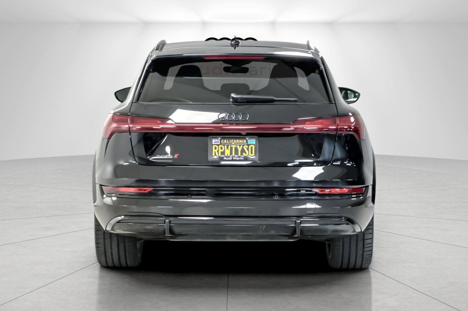 Used 2023 Audi e-tron S Premium Plus w/ Black Optic Package image 4