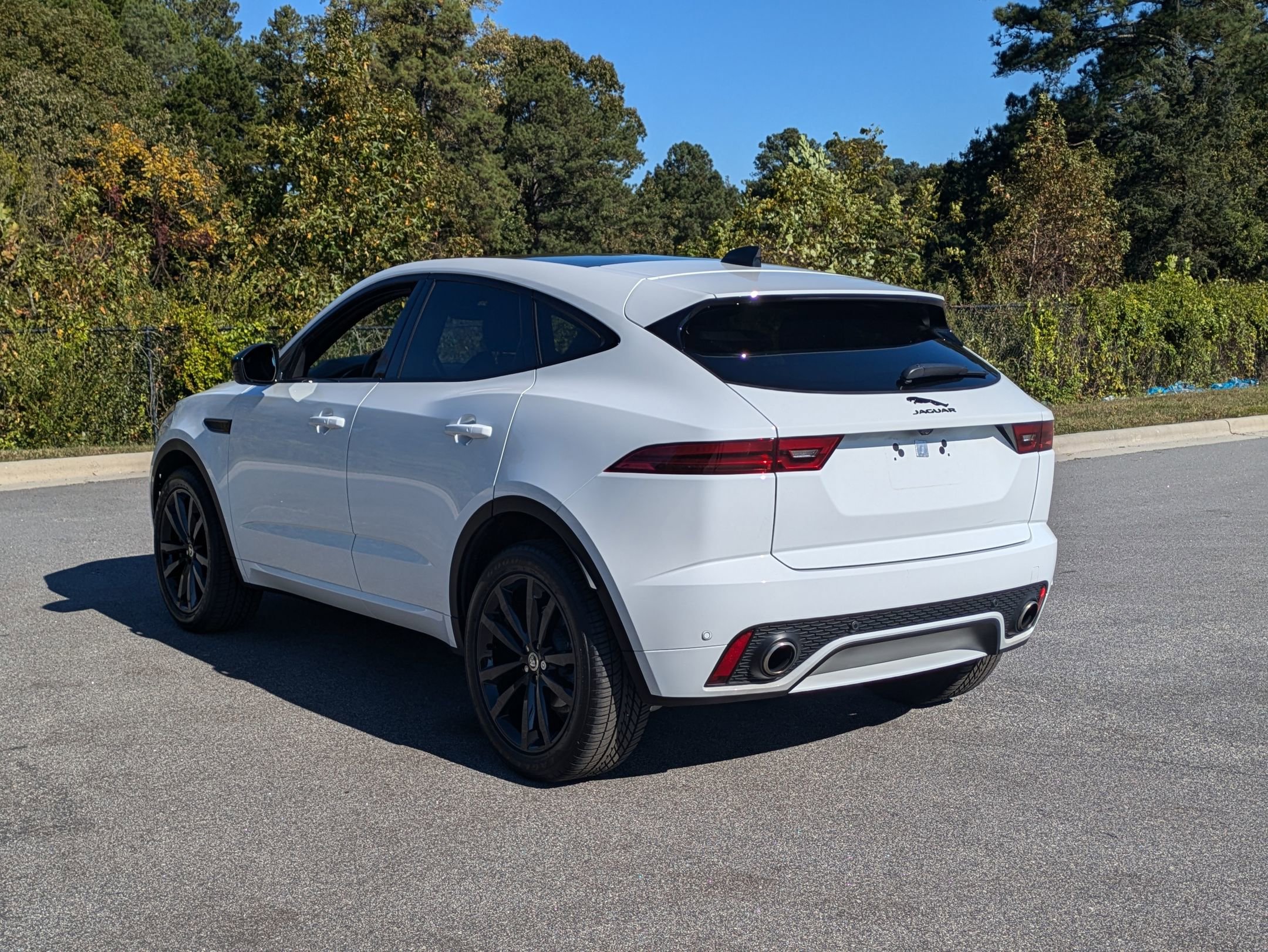 Used 2024 Jaguar E-PACE R-Dynamic SE image 7