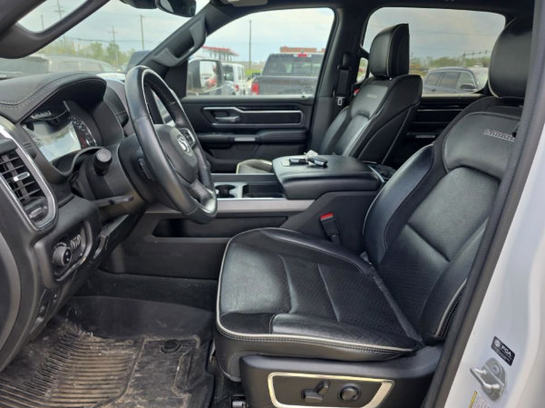 Used 2022 RAM 1500 Laramie w/ Sport Appearance Package AWD/4WD image 14