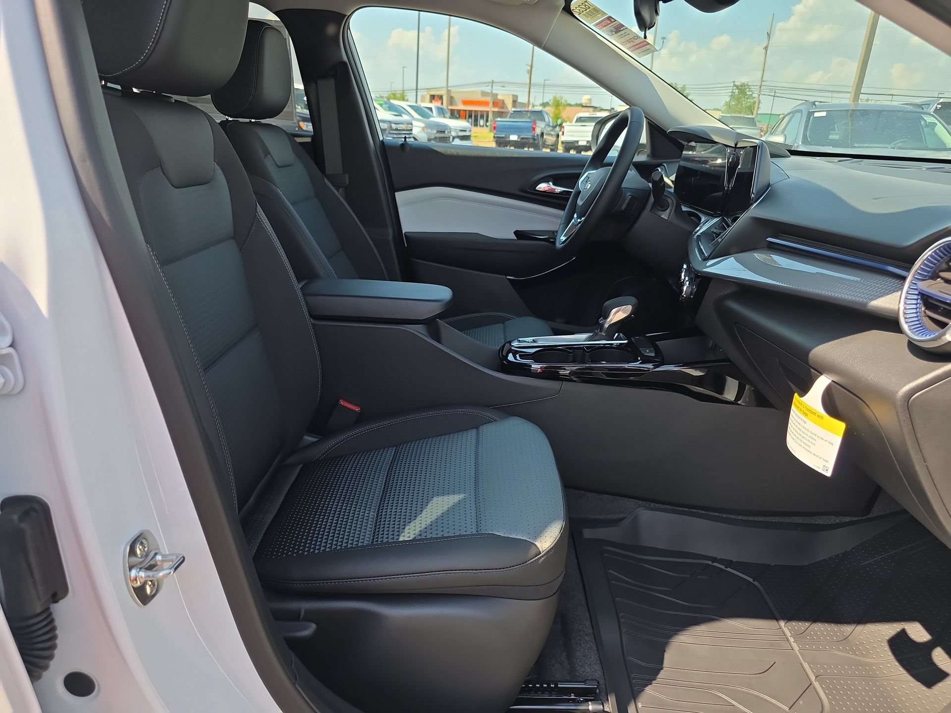 New 2026 Chevrolet Trax LT w/ Driver Confidence Package FWD image 15